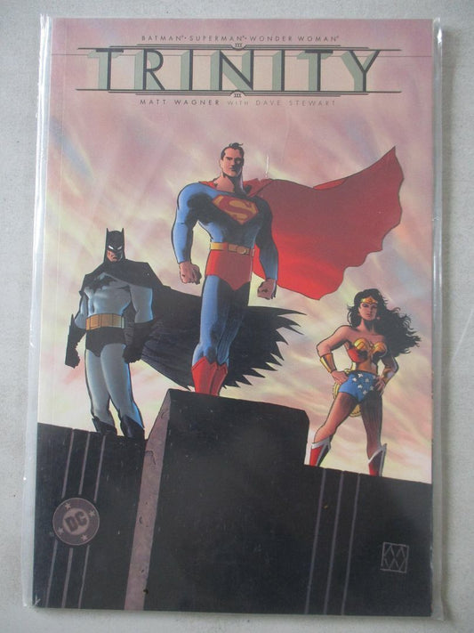 Batman/Superman/Wonder Woman - Trinity Book One - Paperback