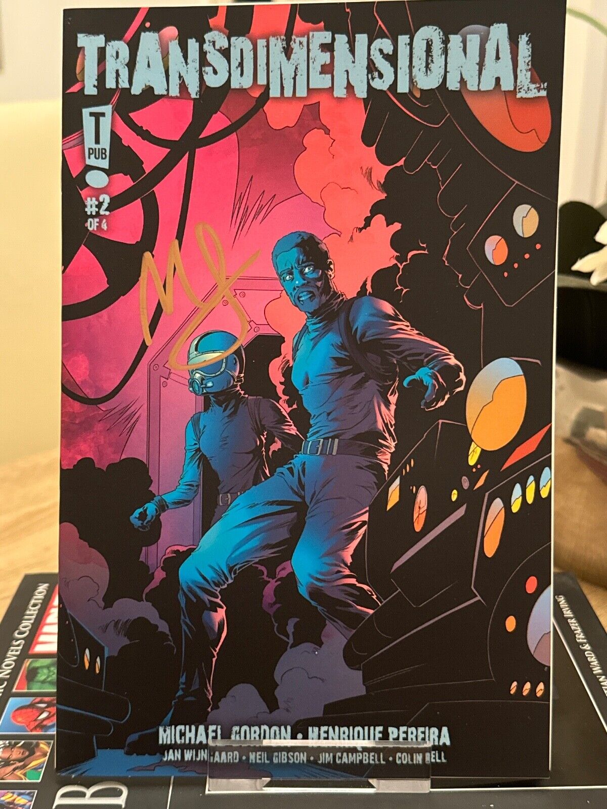 Transdimensional Vol. 1 #2 (2019) - Signed by Michael Gordon - TPub Comics