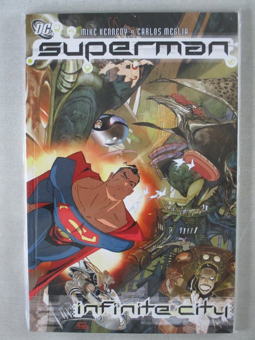 Superman - Infinite City - Paperback