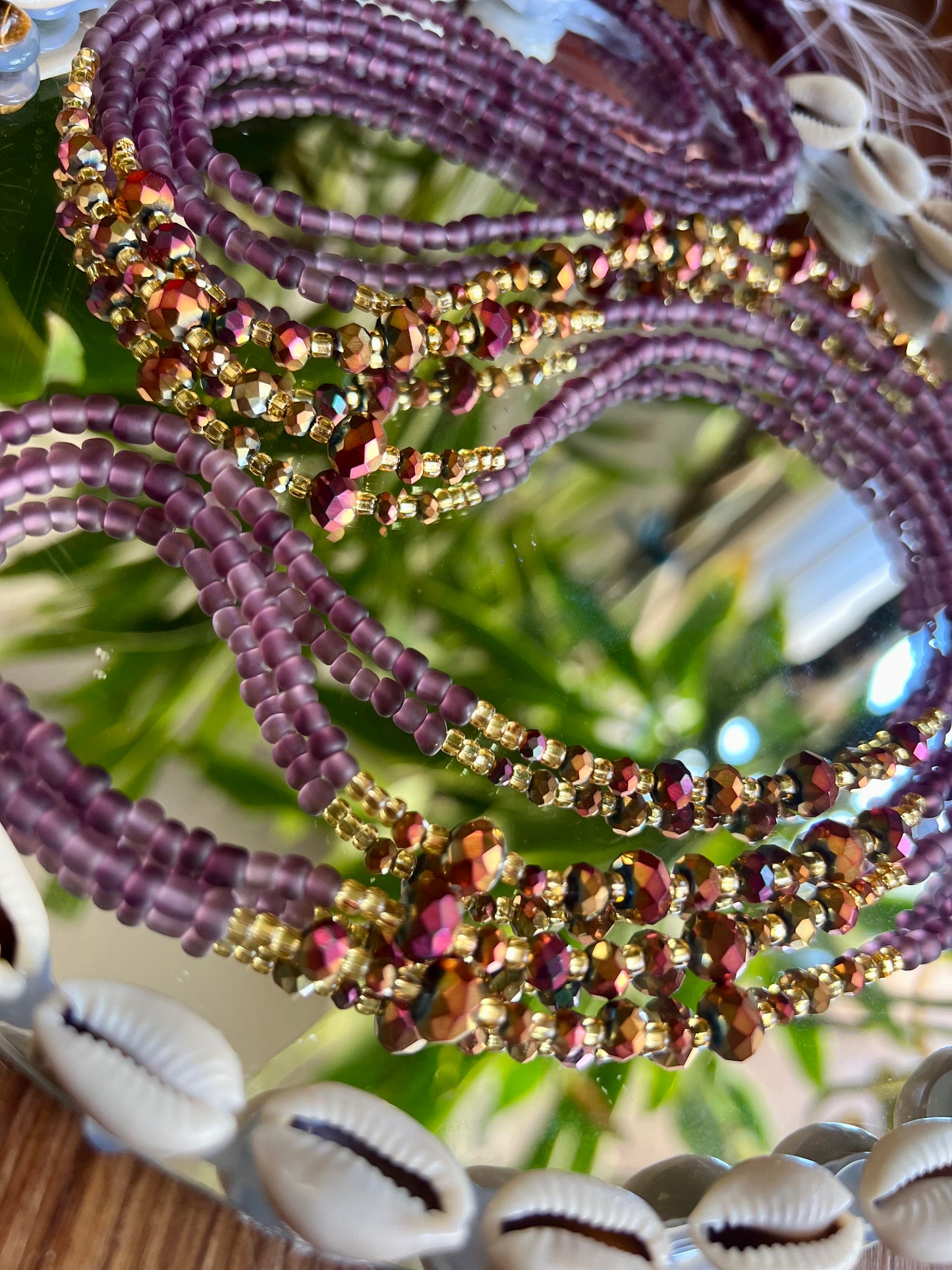 Aliens vs. Avengers Vol. 1 #1 (2024) - Skottie Young variant 